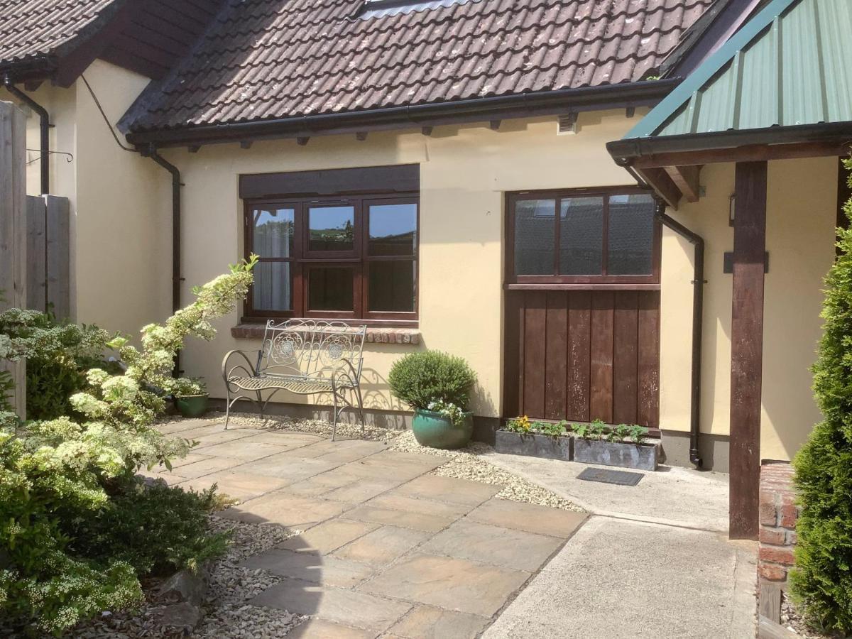 The Forge Villa Winscombe Exterior photo
